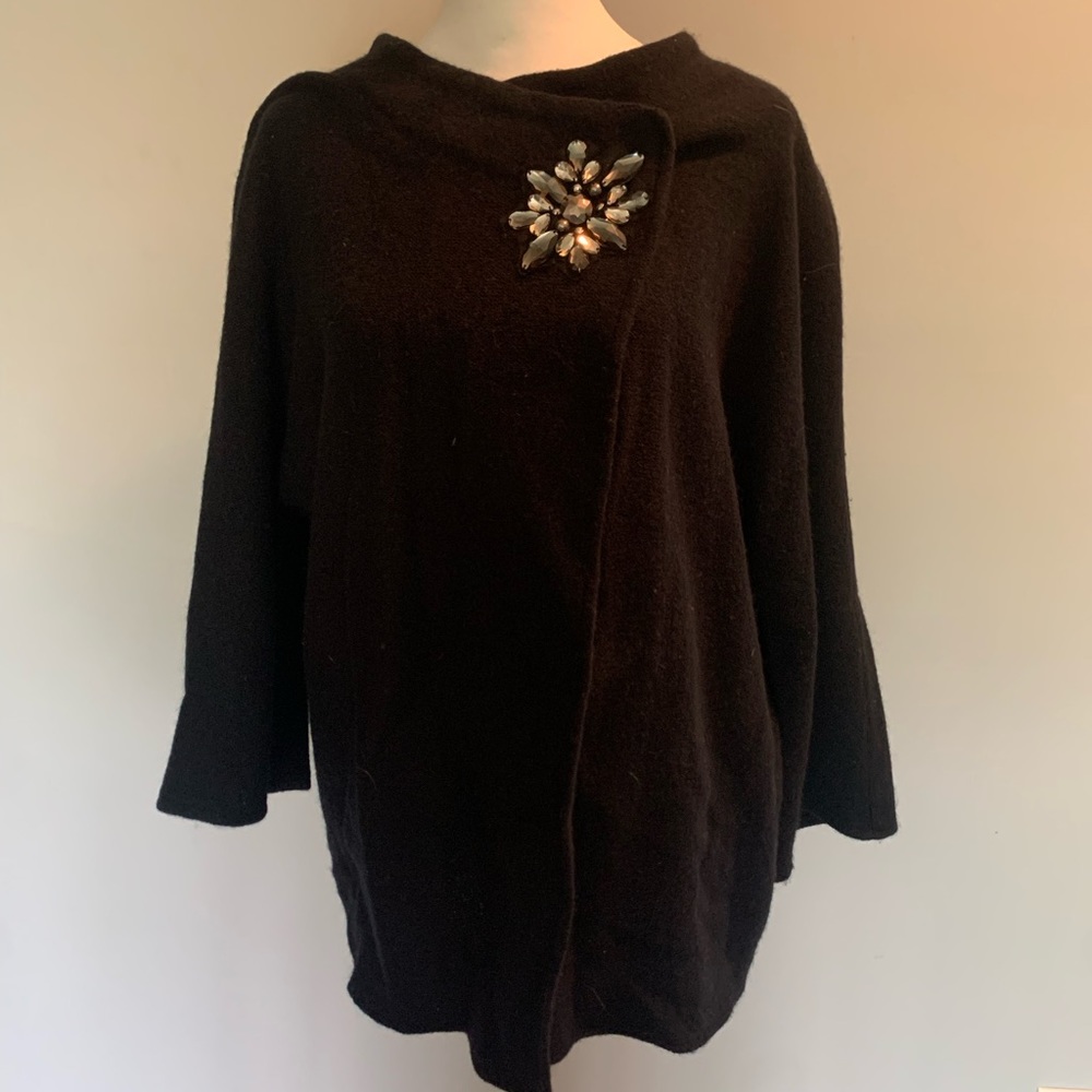 JM Collection sweater with snap close